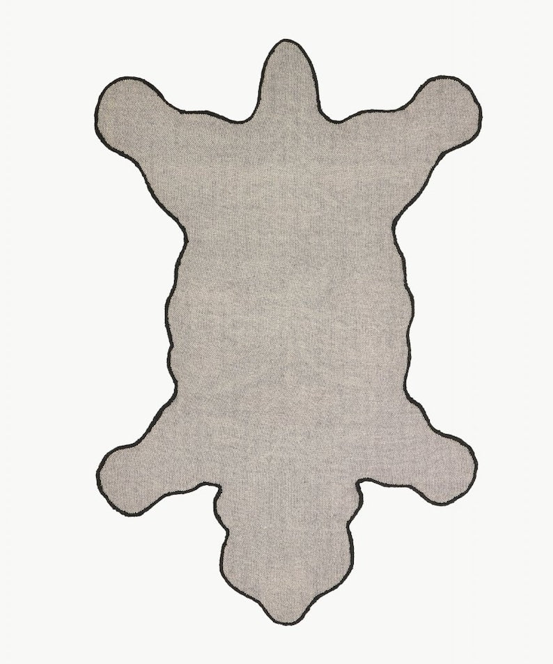 Aztec Bear Shape Hand Tufted Animal Rug - Black
