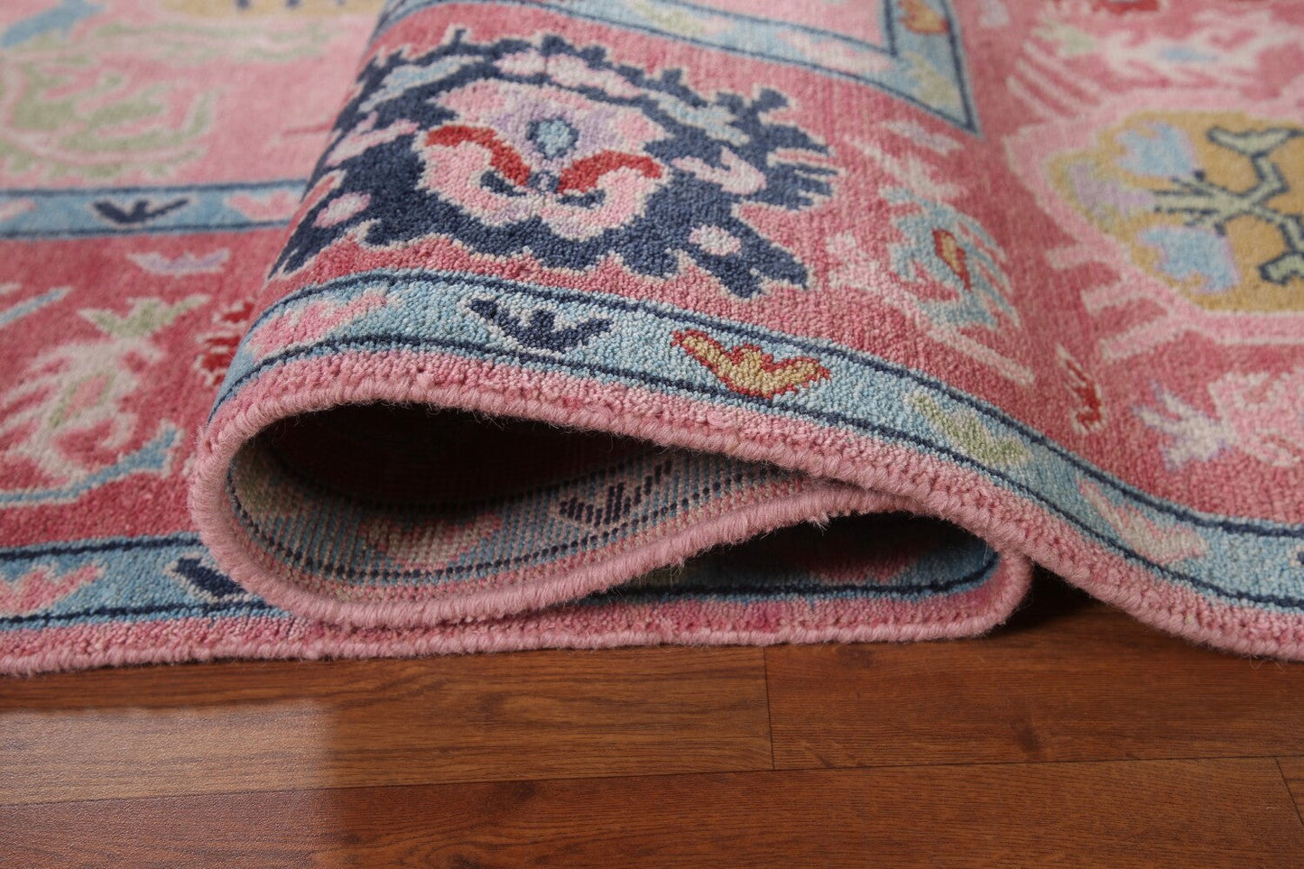 Floral Knotted Oushak Area Rug