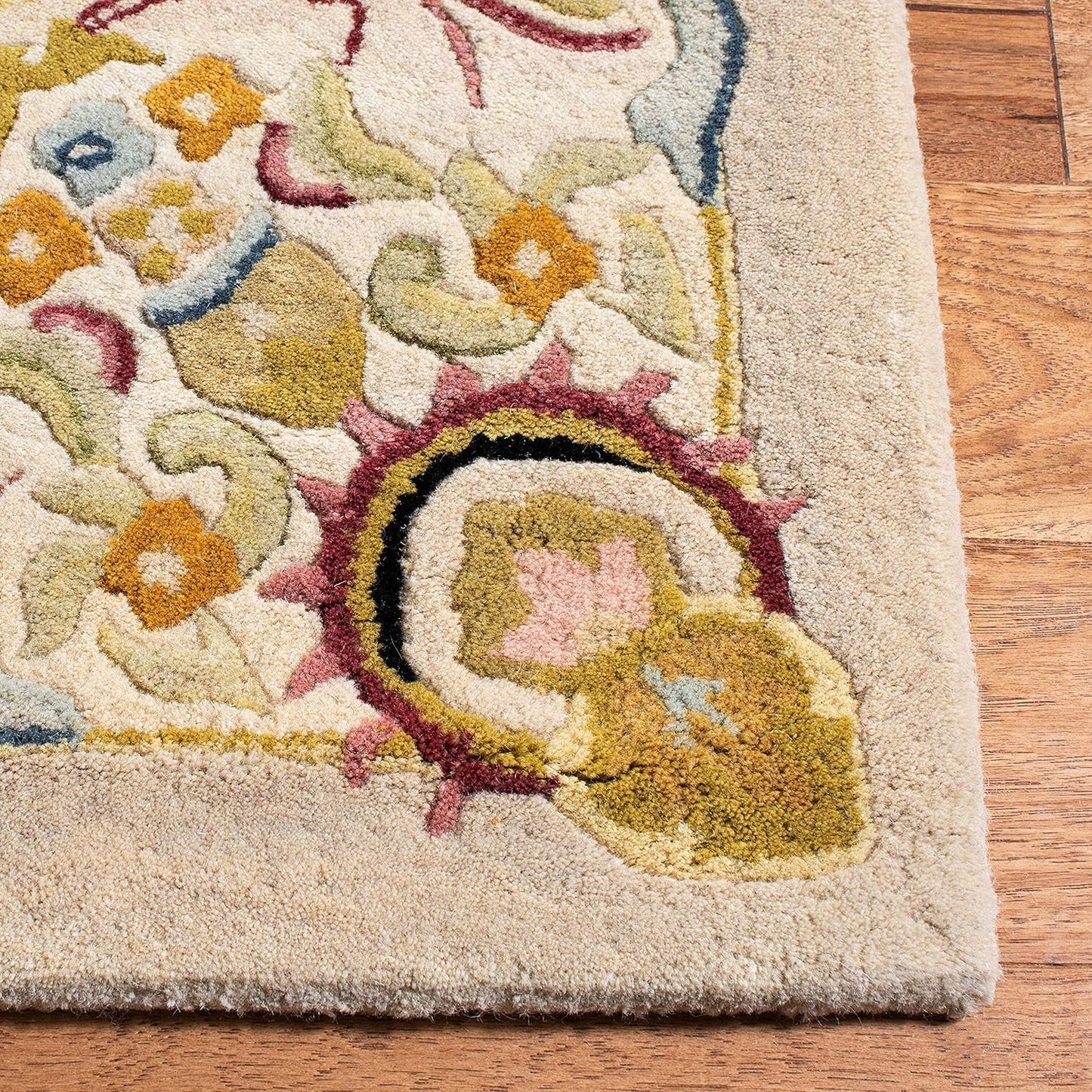 Premium Classical Look Area Rug