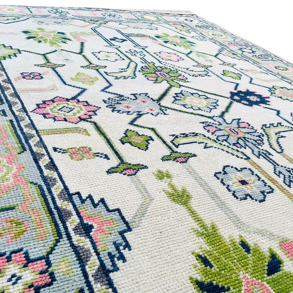 Floral Knotted Oushak Area Rug