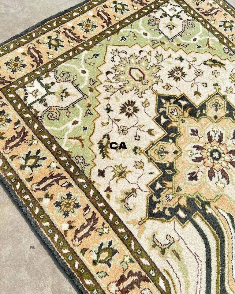 Melting Persian Design Area Rug